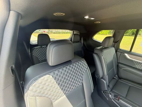 New 2026 GMC Acadia Denali w/ Super Cruise Package FWD image 32