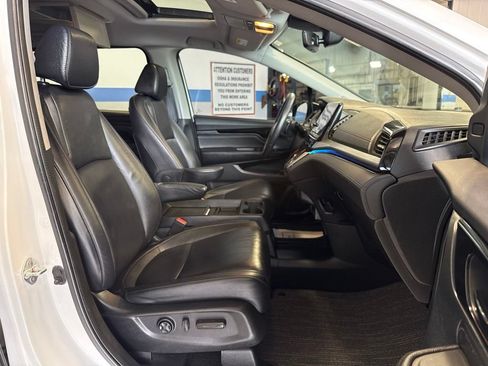 Certified 2023 Honda Odyssey Touring image 23