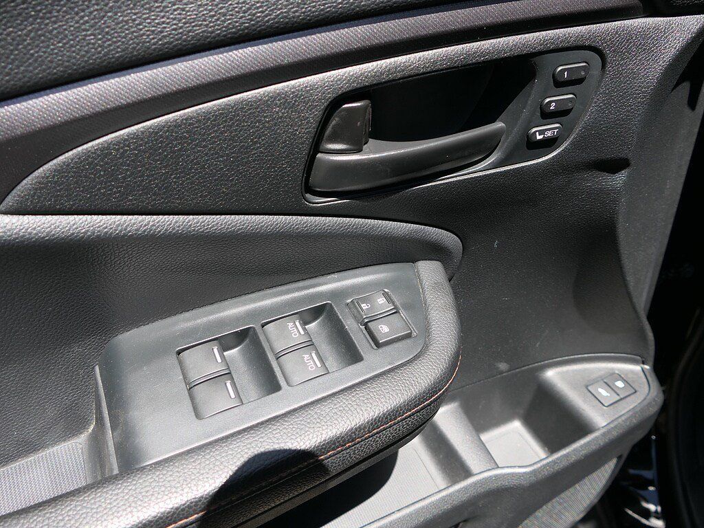Used 2023 Honda Passport TrailSport image 12