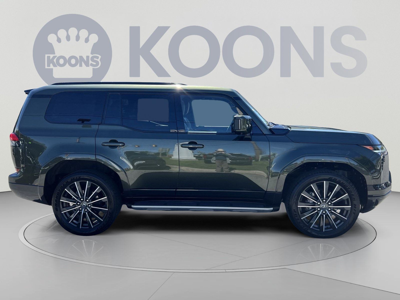 Used 2026 Lexus GX 550 w/ Accessory Package (2T) AWD/4WD image 8