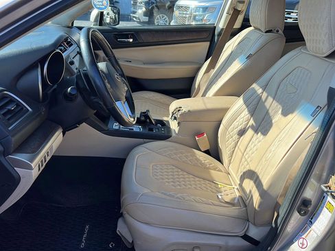 Used 2016 Subaru Outback 2.5i Limited AWD/4WD image 10