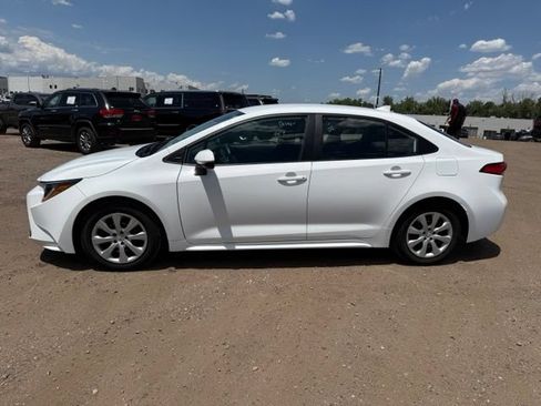 Used 2024 Toyota Corolla LE FWD image 2