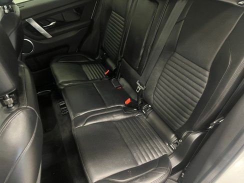 Used 2020 Land Rover Discovery Sport SE image 35