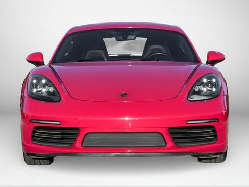 Used 2019 Porsche 718 Cayman image 3