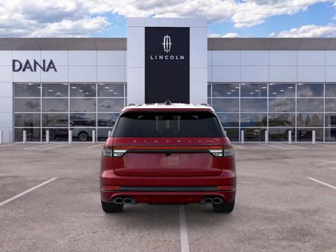 New 2025 Lincoln Aviator AWD w/ Jet Appearance Package image 5