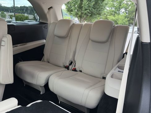 Used 2021 Mercedes-Benz GLS 450 4MATIC image 34