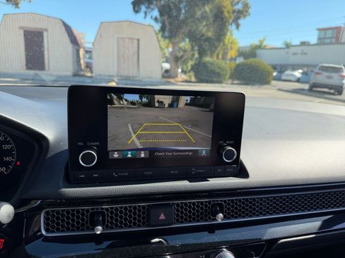 Used 2025 Honda Civic Sport image 17