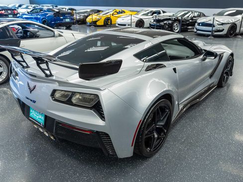 Used 2019 Chevrolet Corvette ZR1 RWD image 6