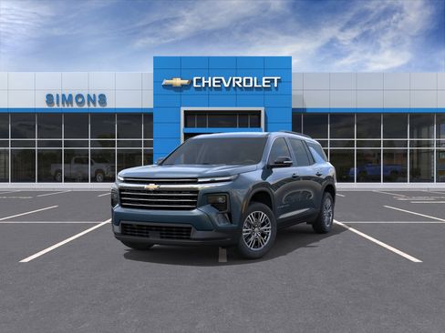 New 2026 Chevrolet Traverse LT w/ Driver Confidence Package FWD image 1