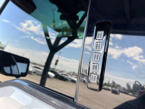 Used 2022 Ford F150 Lariat w/ Max Trailer Tow Package image 20