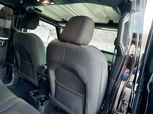 Used 2022 Jeep Wrangler Unlimited Sport S image 31