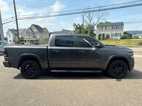 Used 2022 RAM 1500 Laramie AWD/4WD image 5