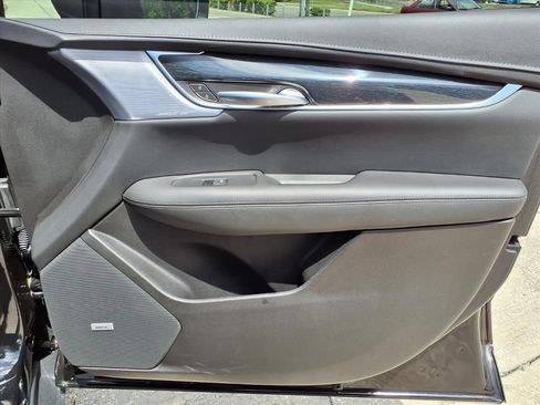 Used 2024 Cadillac XT5 Premium Luxury w/ Technology Package FWD image 11