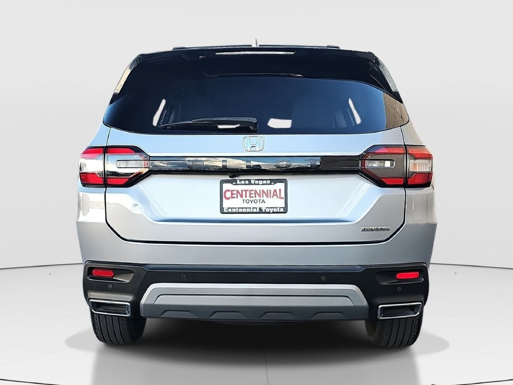 Used 2023 Honda Pilot Touring image 6
