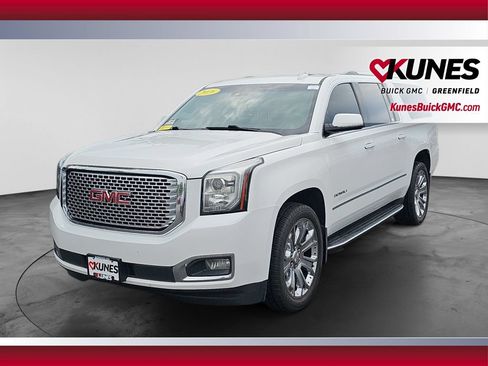 Used 2016 GMC Yukon XL Denali w/ Open Road Package AWD/4WD image 5