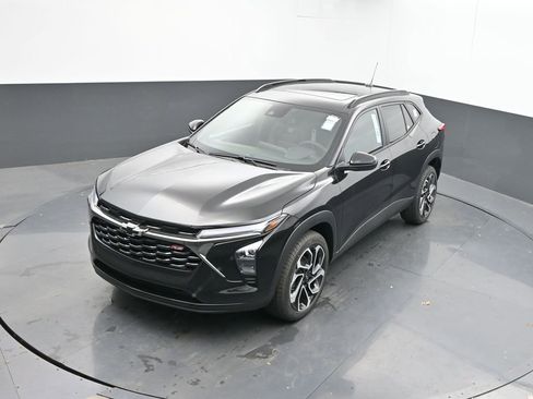 New 2026 Chevrolet Trax RS w/ Sunroof Package image 38