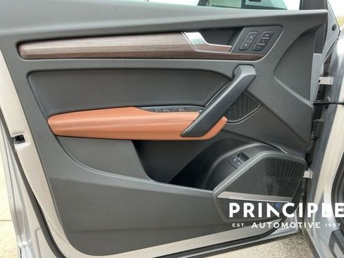 Used 2023 Audi Q5 e Prestige w/ Prestige Package image 24