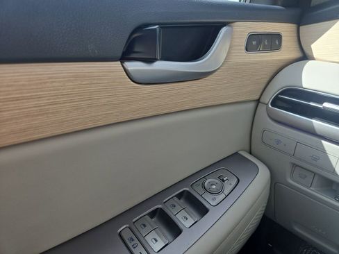 Used 2024 Hyundai Palisade Limited image 22