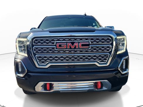 Used 2022 GMC Sierra 1500 Denali w/ Driver Alert Package II AWD/4WD image 2