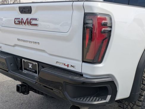 New 2026 GMC Sierra 2500 AT4X AWD/4WD image 9