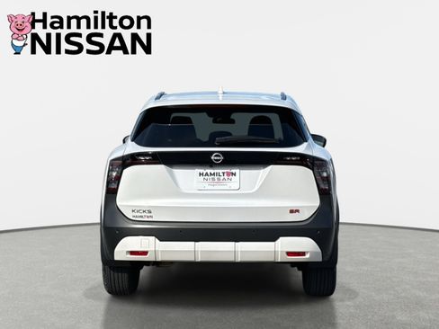 Certified 2025 Nissan Kicks SR image 3