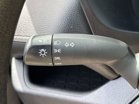 Used 2023 Toyota RAV4 LE AWD/4WD image 27