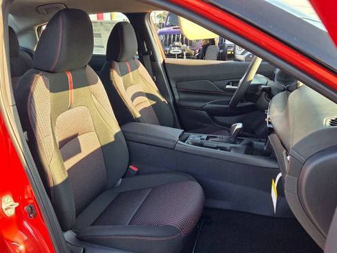New 2027 Nissan Sentra SR w/ Floor Mat Package FWD image 14