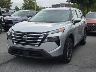 Used 2025 Nissan Rogue SV FWD video 2