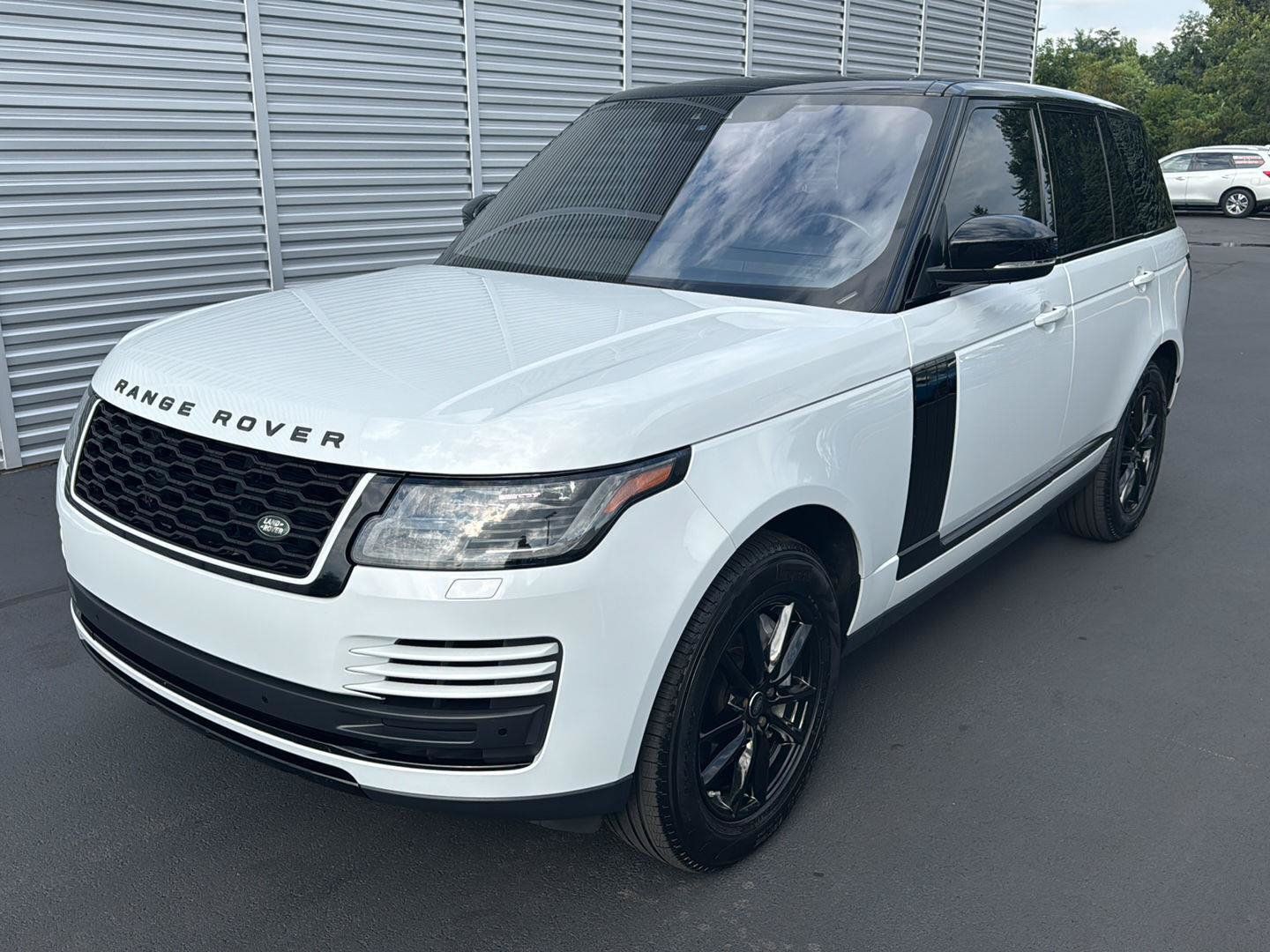 Used 2020 Land Rover Range Rover AWD/4WD image 2