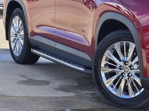 Used 2026 Toyota Grand Highlander AWD image 12