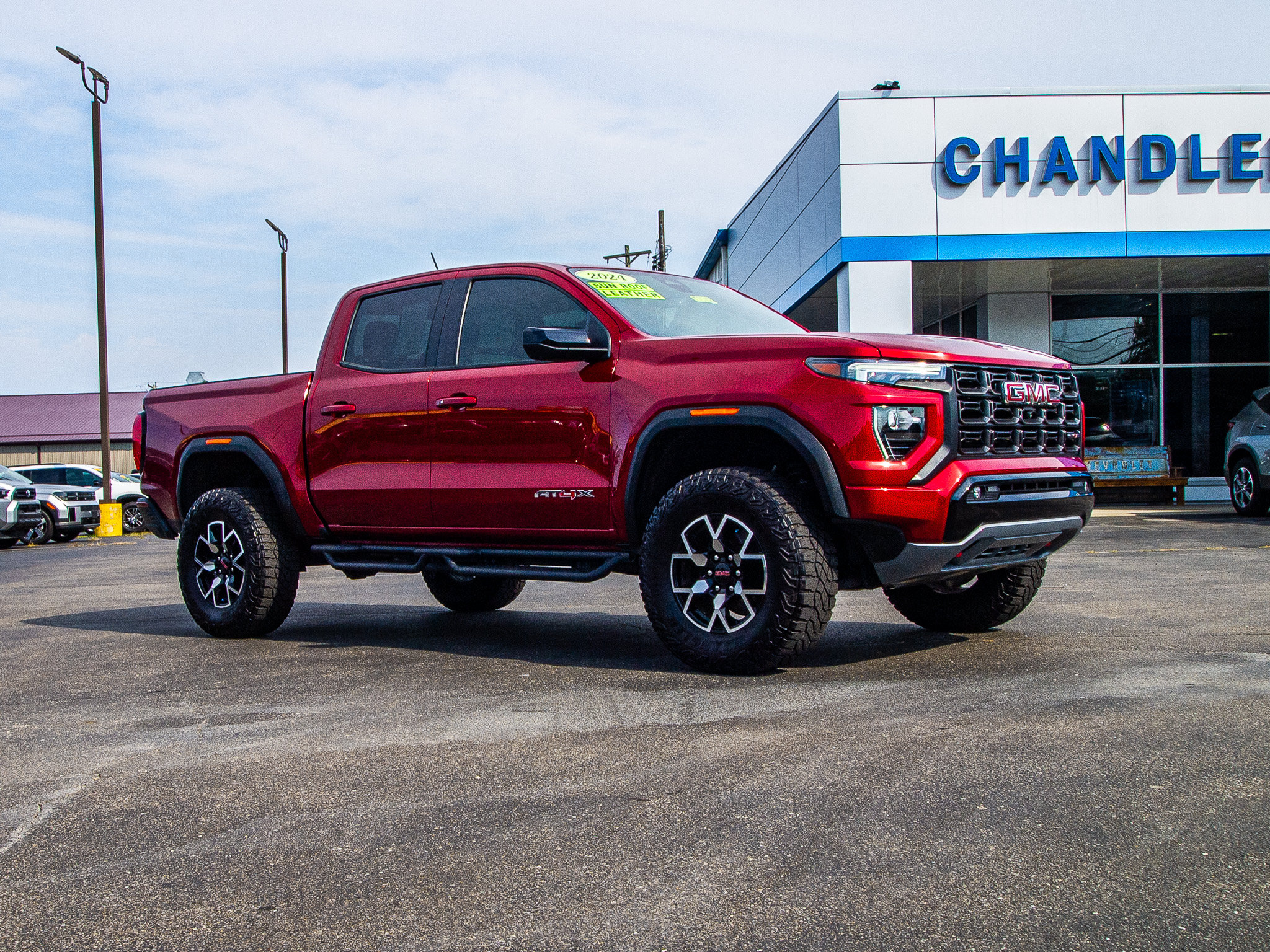 Used 2024 GMC Canyon AT4X AWD/4WD image 9