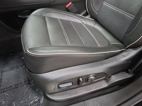 Used 2023 GMC Acadia Denali AWD/4WD image 29