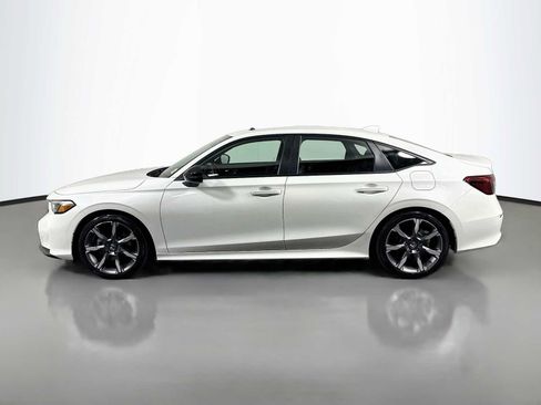 Used 2025 Honda Civic Sport Touring image 4