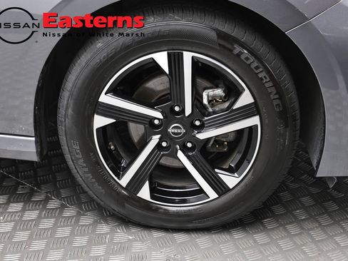 Used 2025 Nissan Sentra SV FWD image 30