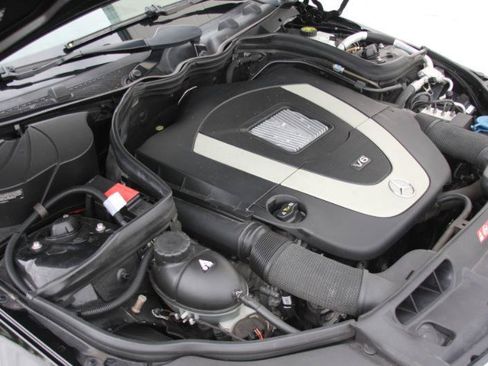 Used 2011 Mercedes-Benz C 300 4MATIC Sedan image 18