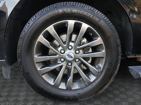 Used 2021 Ford Expedition Limited AWD/4WD image 22