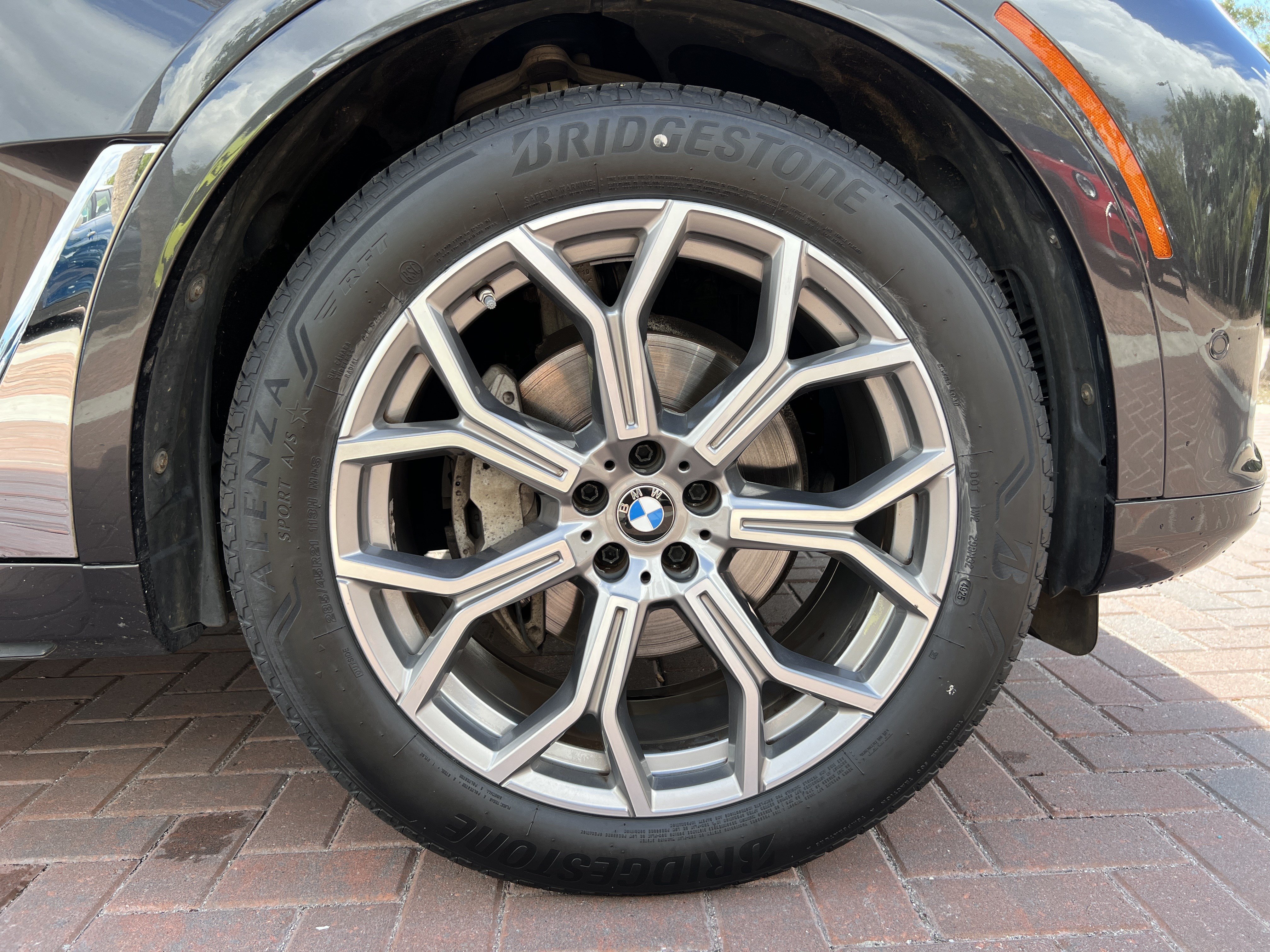 Used 2020 BMW X7 xDrive40i w/ Premium Package AWD/4WD image 13