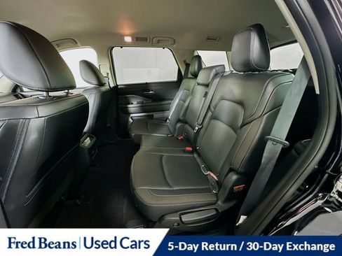 Used 2023 Nissan Pathfinder SL AWD/4WD image 28