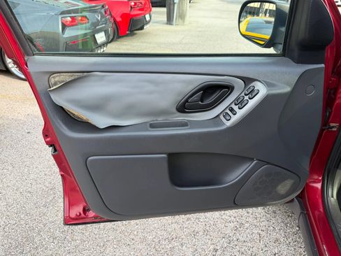 Used 2006 Ford Escape XLT FWD image 12