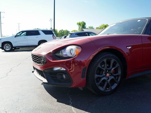 Used 2019 FIAT 124 Spider Abarth w/ Navigation & Sound Group RWD image 10