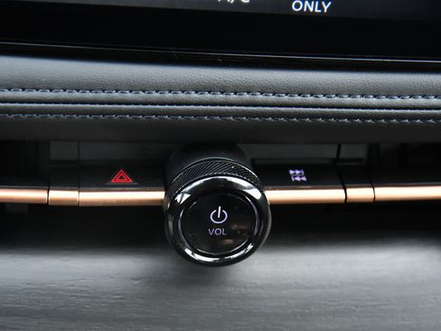 Used 2024 Nissan Ariya FWD image 28