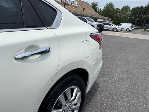 Used 2014 Nissan Altima 2.5 S FWD image 14