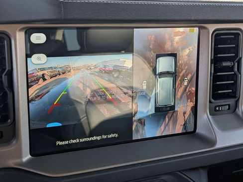 New 2026 Ford Bronco Outer Banks w/ Sasquatch Package image 3