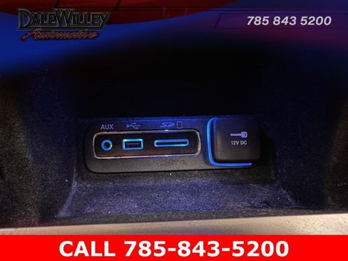 Used 2017 Jeep Grand Cherokee Limited image 18