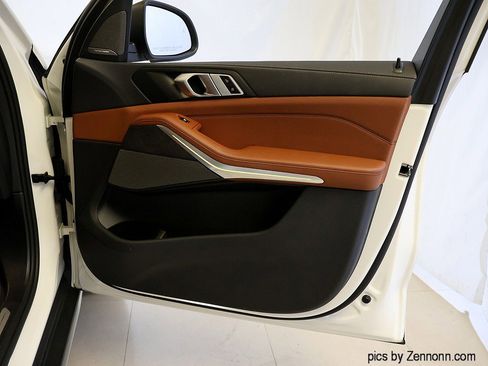 Certified 2025 BMW X5 xDrive40i w/ Climate Comfort Package image 36