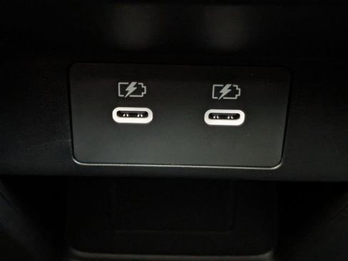 New 2025 Mitsubishi Outlander SE image 21