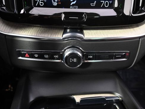 Used 2018 Volvo XC60 T6 Inscription w/ Convenience Package image 31