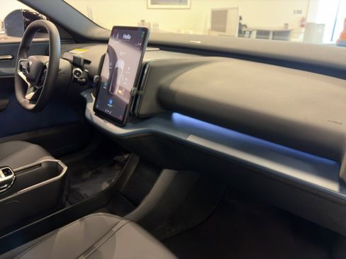 New 2026 Volvo EX30 Cross Country Ultra image 12