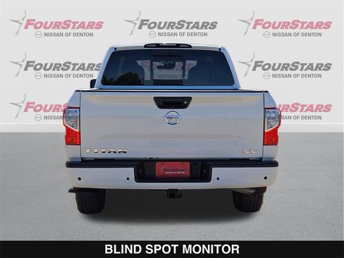 Used 2021 Nissan Titan SV w/ Accessory Utility Package image 5