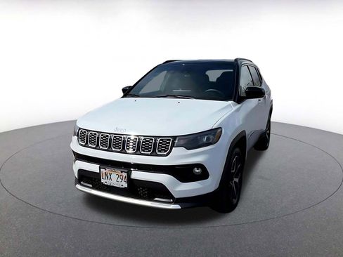 Used 2025 Jeep Compass Limited image 7